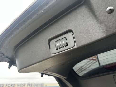 Used 2024 Nissan Rogue SV FWD image 8