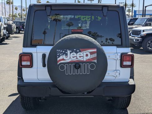 Used 2021 Jeep Wrangler Sport AWD/4WD image 3