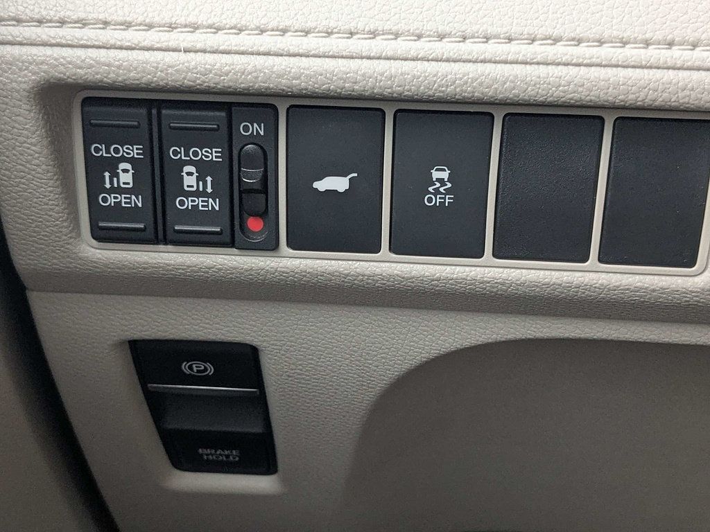 Used 2025 Honda Odyssey EX-L image 27