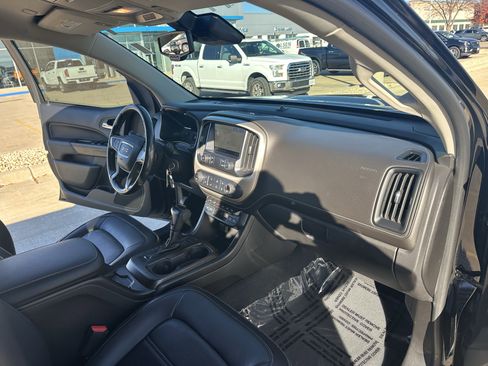 Used 2019 GMC Canyon Denali image 10