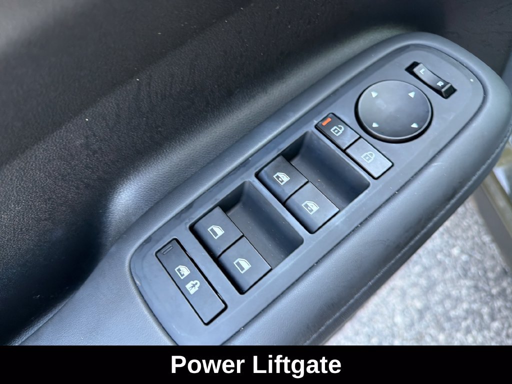 Used 2025 Hyundai Santa Fe SEL AWD/4WD image 14