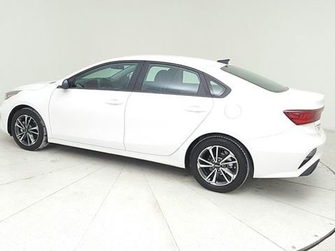 Used 2023 Kia Forte LXS image 7