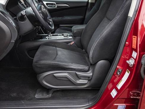 Used 2015 Nissan Pathfinder S image 11