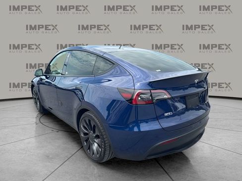 Used 2023 Tesla Model Y Performance AWD/4WD image 2