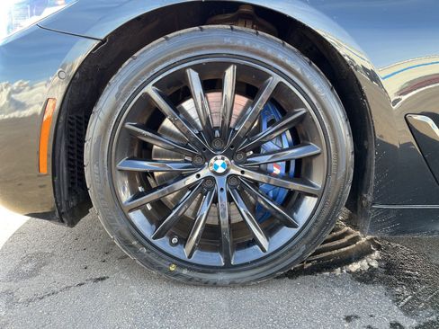 Used 2020 BMW M550i xDrive w/ Premium Package AWD/4WD image 9