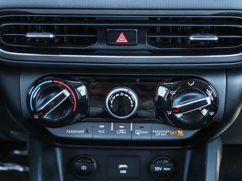 Used 2023 Hyundai Kona SEL w/ Winter Weather Package image 16