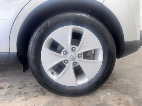 Used 2014 Kia Soul FWD image 14