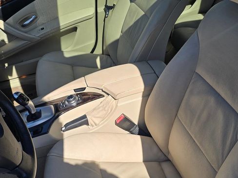 Used 2010 BMW 535i xDrive Wagon image 15