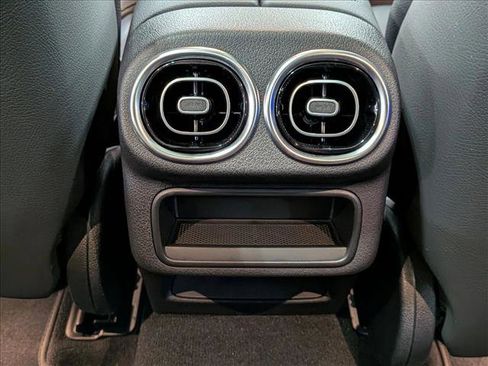 Used 2025 Mercedes-Benz GLC 300 GLC 300 image 17