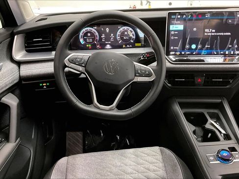 New 2026 Volkswagen Tiguan S image 15