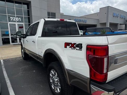 Used 2022 Ford F250 King Ranch w/ King Ranch Ultimate Package AWD/4WD image 3