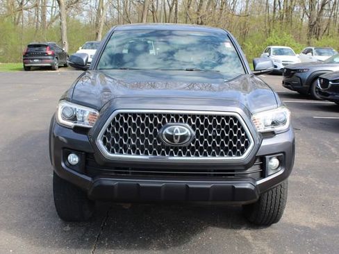 Used 2019 Toyota Tacoma TRD Off-Road AWD/4WD image 9