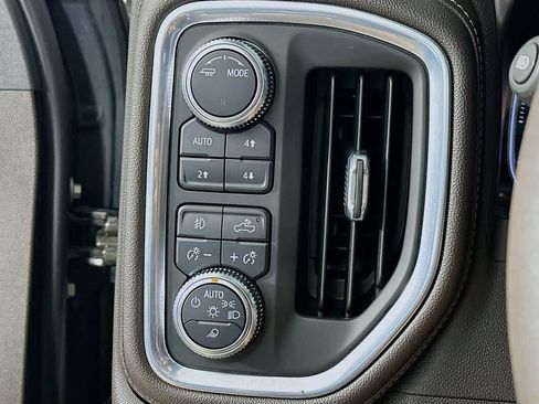 Used 2021 GMC Sierra 1500 SLT w/ SLT Premium Plus Package AWD/4WD image 27