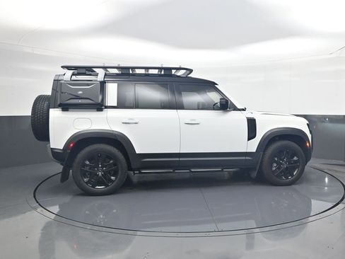 Used 2020 Land Rover Defender 110 HSE image 12