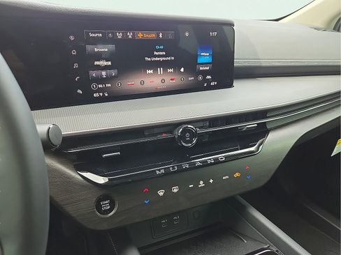 Used 2025 Nissan Murano SV AWD/4WD image 16