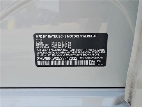 Used 2025 BMW 330i Sedan w/ M Sport Package image 23