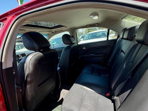 Used 2010 Ford Fusion Sport FWD image 12