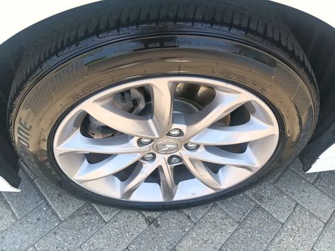 Used 2023 Acura TLX FWD image 9