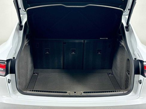 Certified 2025 Porsche Macan image 27