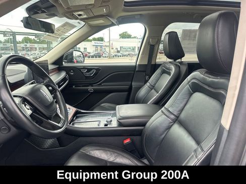 Used 2023 Lincoln Aviator Reserve AWD/4WD image 10