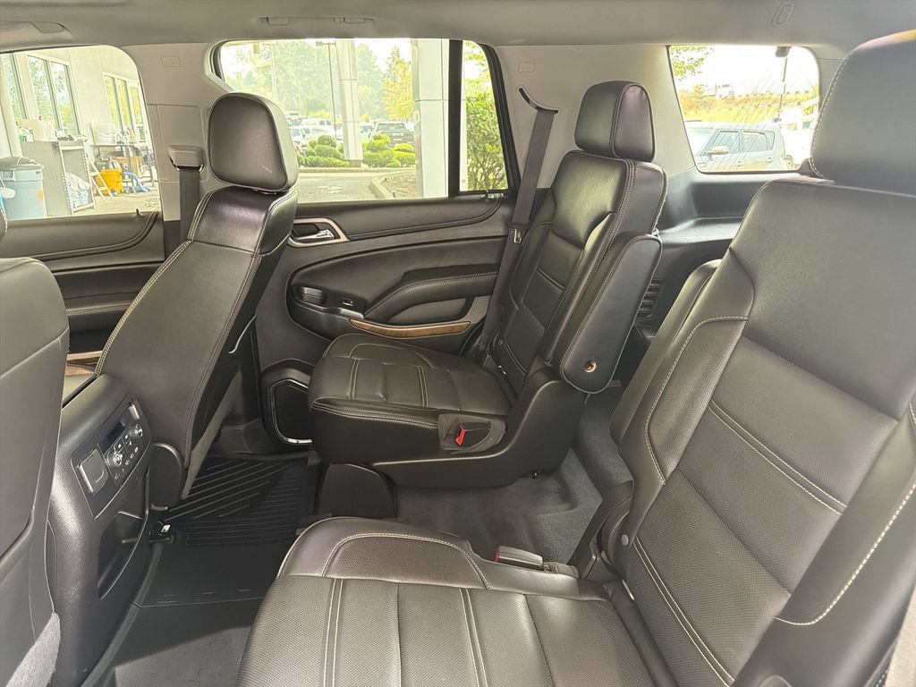 Certified 2020 GMC Yukon Denali w/ Denali Ultimate Package AWD/4WD image 27