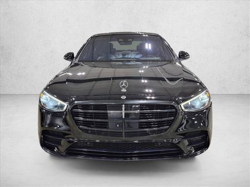 Used 2022 Mercedes-Benz S 500 4MATIC w/ AMG Line Package image 2