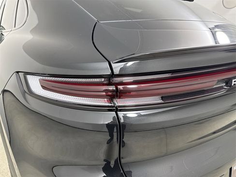 New 2026 Porsche Cayenne S image 17