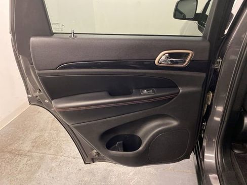 Used 2016 Jeep Grand Cherokee Laredo 75th Anniversary image 20