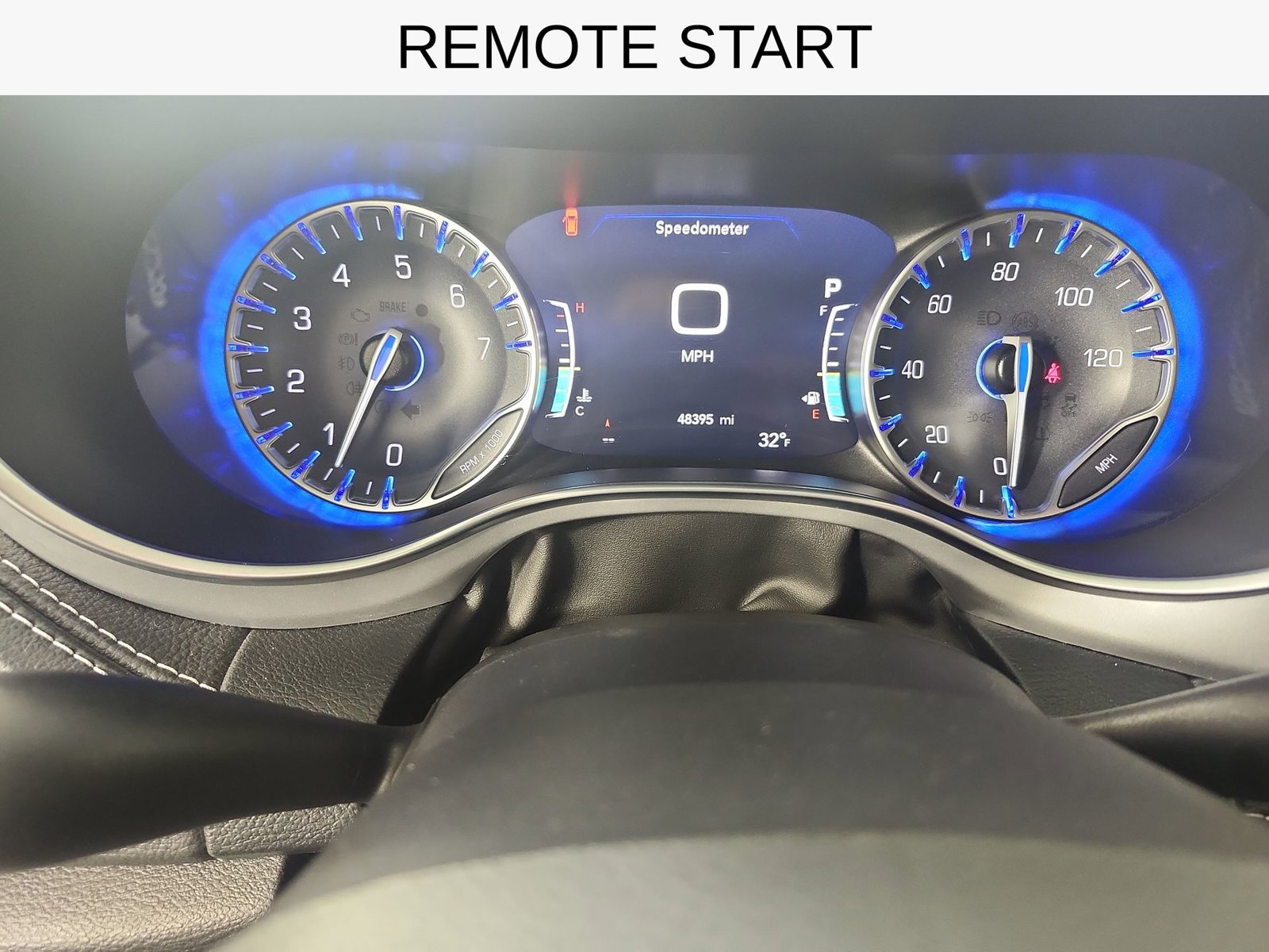Used 2025 Chrysler Pacifica Limited FWD image 16