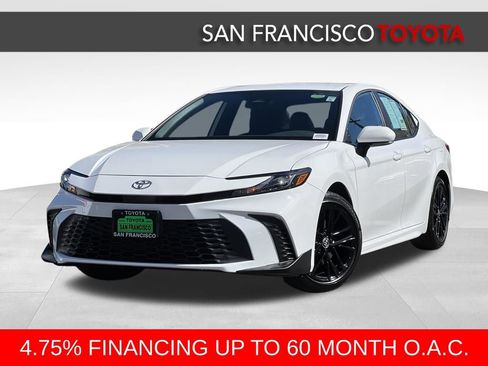 Certified 2026 Toyota Camry SE image 1