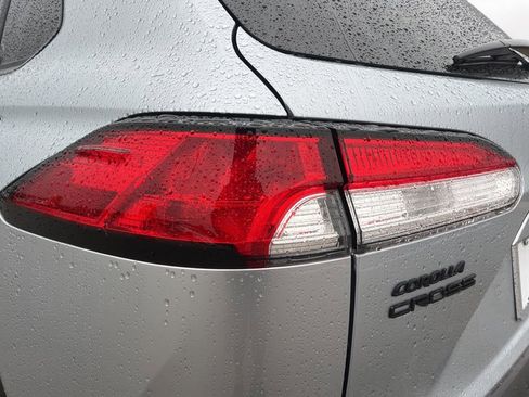 Used 2023 Toyota Corolla Cross AWD Hybrid image 7