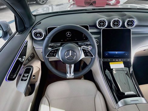 Used 2026 Mercedes-Benz GLC 300 4MATIC image 14