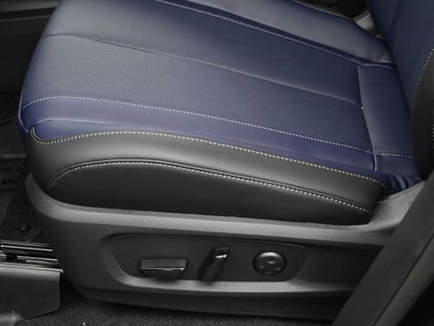 New 2026 INFINITI QX60 Sport w/ Dark Cargo Package image 17