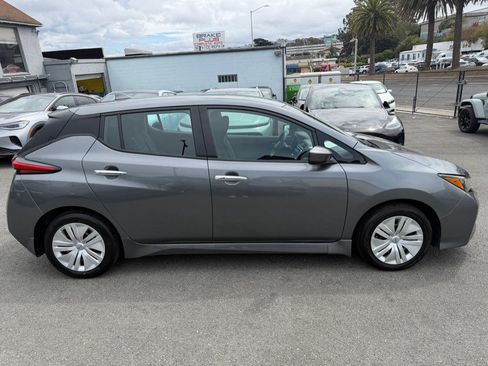 Used 2025 Nissan Leaf S FWD image 4