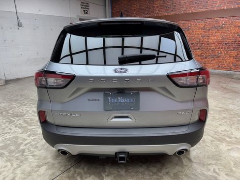 Certified 2022 Ford Escape Titanium w/ Class II Trailer Tow Package image 4