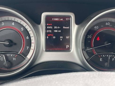 Used 2018 Dodge Journey SXT w/ Connectivity Group FWD image 23