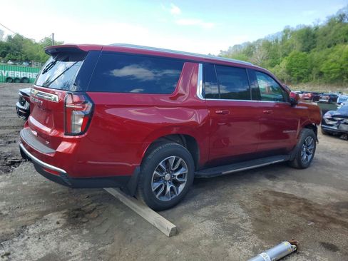 Used 2024 Chevrolet Suburban LT w/ Luxury Package AWD/4WD image 4