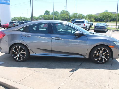 Used 2020 Honda Civic Sport image 3