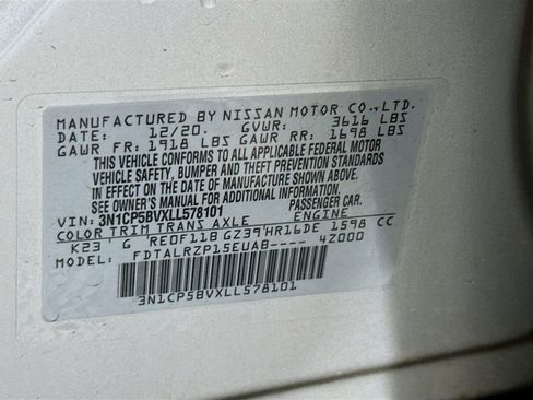 Used 2020 Nissan Kicks S image 30