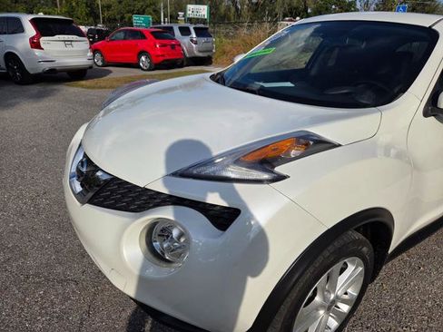 Used 2015 Nissan Juke SV w/ Technology Package image 10