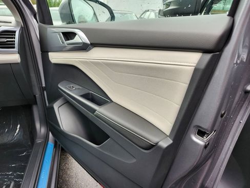 New 2025 Volkswagen Taos SEL image 19