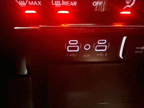 Used 2022 Jeep Grand Cherokee L Limited w/ Luxury Tech Group II image 27