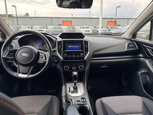Used 2021 Subaru Crosstrek 2.0i Premium w/ Moonroof Package AWD/4WD image 12