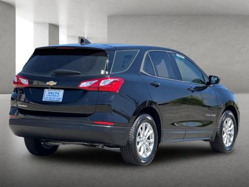 Used 2019 Chevrolet Equinox LS FWD image 4
