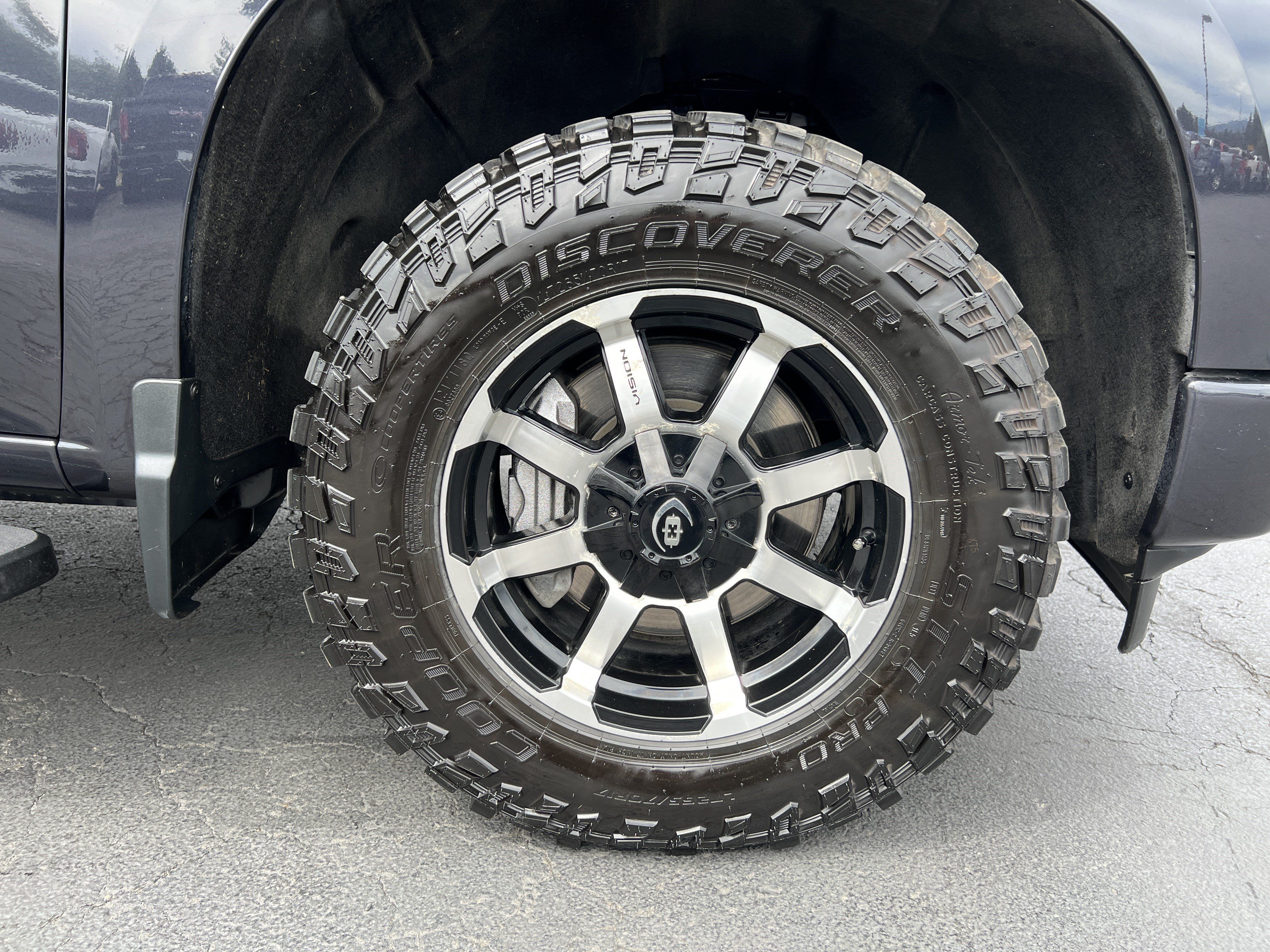 Used 2023 Chevrolet Silverado 1500 RST AWD/4WD image 13