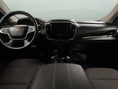 Used 2021 Chevrolet Traverse LS AWD/4WD image 9
