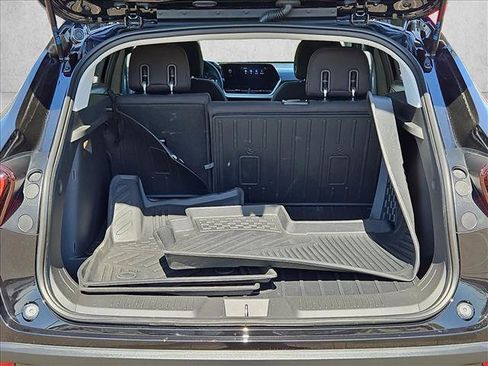 Certified 2024 Chevrolet Trax LS FWD image 10