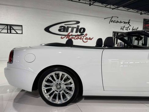 Used 2019 Rolls-Royce Dawn image 52