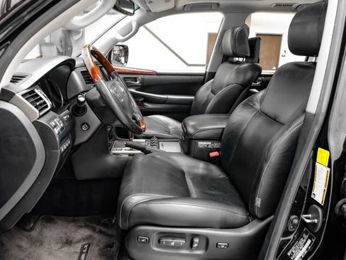 Used 2014 Lexus LX 570 4WD image 4