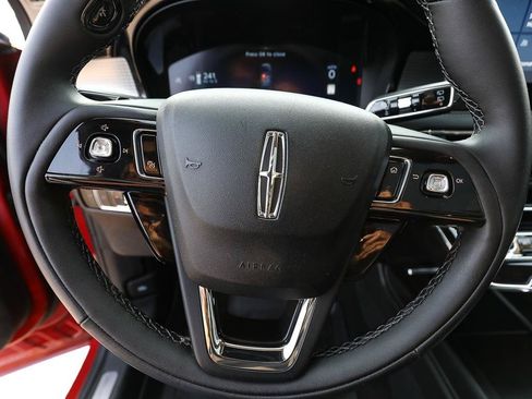 Used 2025 Lincoln Corsair AWD w/ Equipment Group 101A image 15